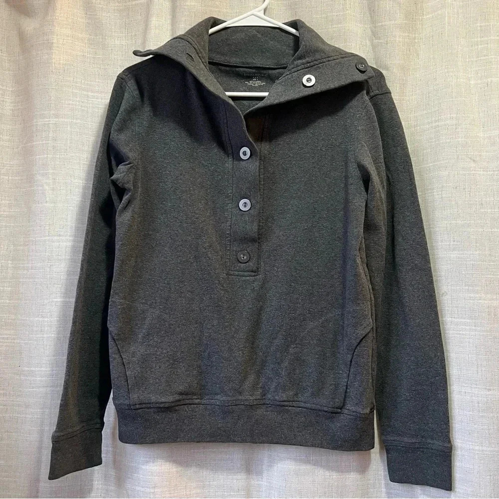 Banana Republic | Grey Button Pullover Collar Neckline Cotton Blend Size Small